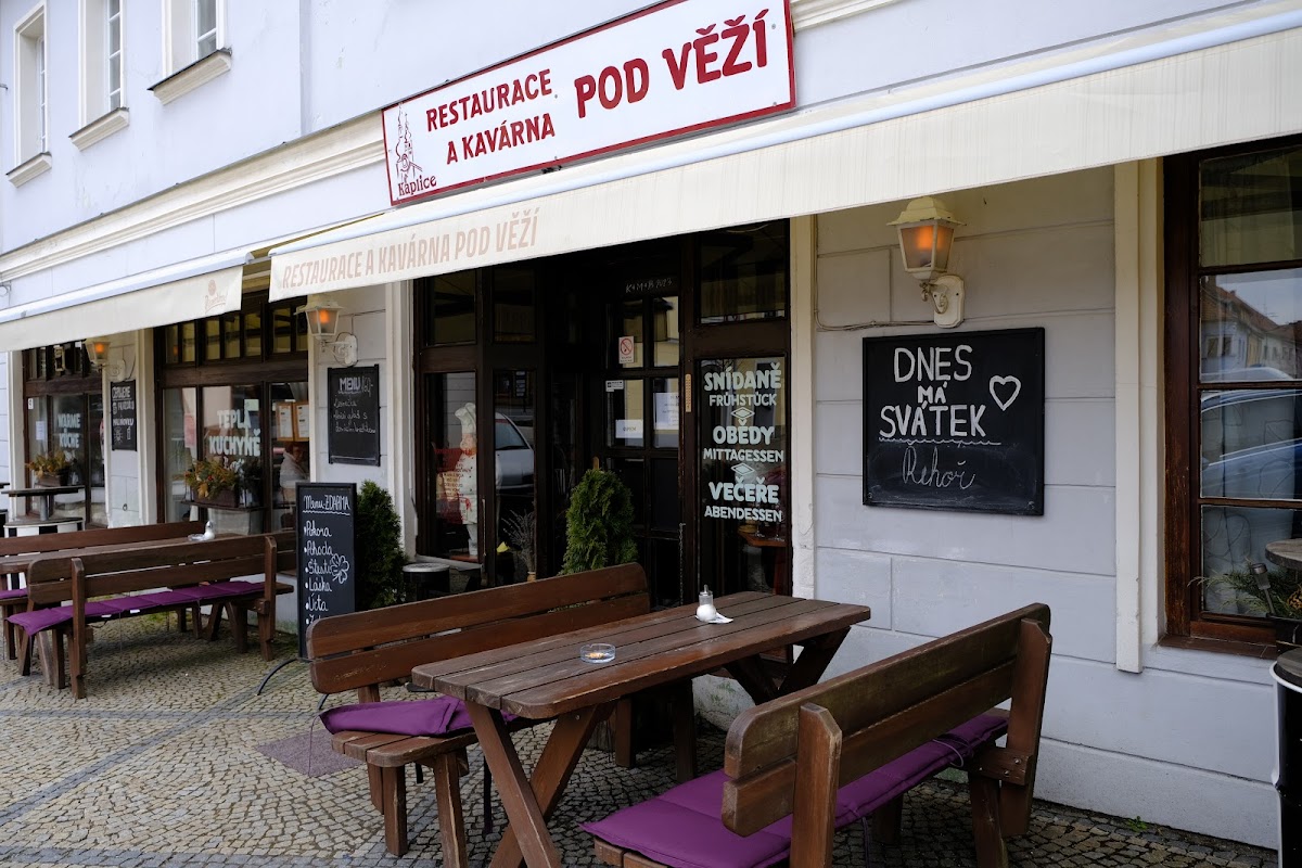 Restaurace A Kavarna Pod Vezi